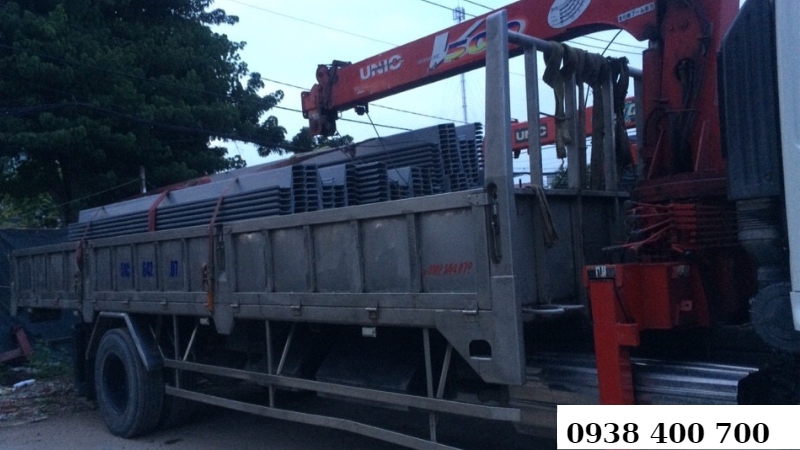 Xe cẩu di chuyển được trong phạm vi nhỏ