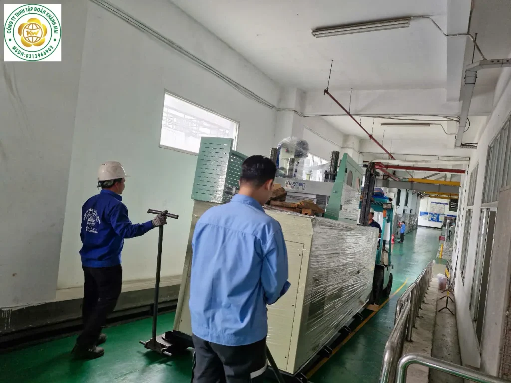Vận chuyển, lắp máy ép roan công nghiệp tại nhà máy Ten-Linh