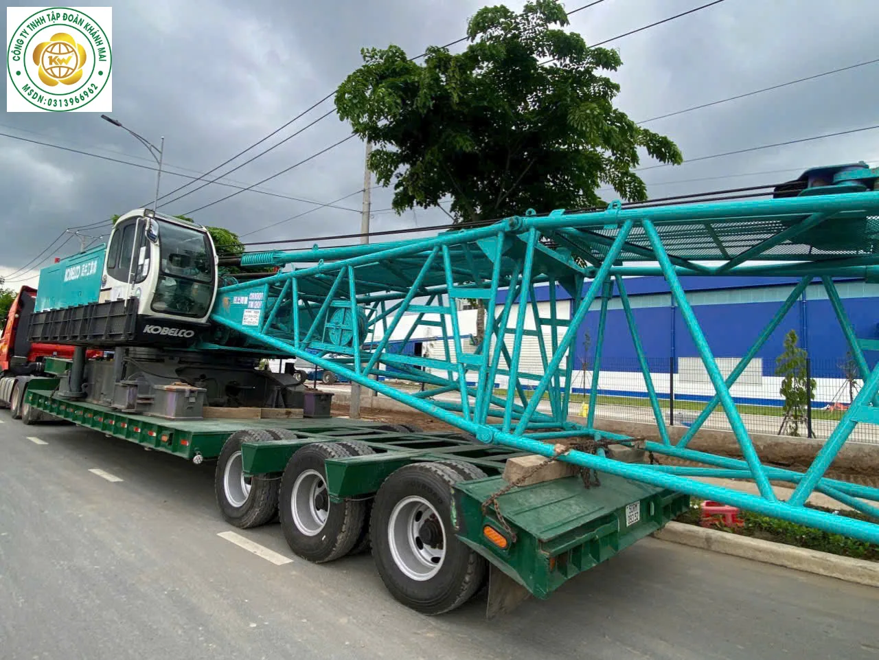 Moóc lùn vận chuyển cần cẩu bánh xích cồng kềnh