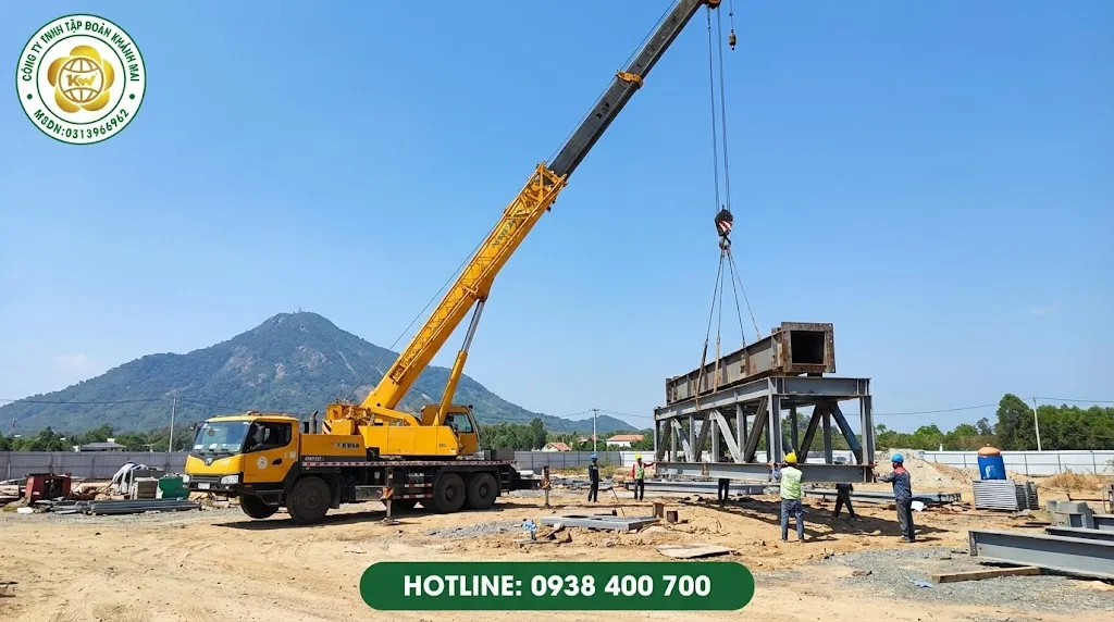 Thi công lắp đặt thiết bị bằng xe cẩu tại Tây Ninh