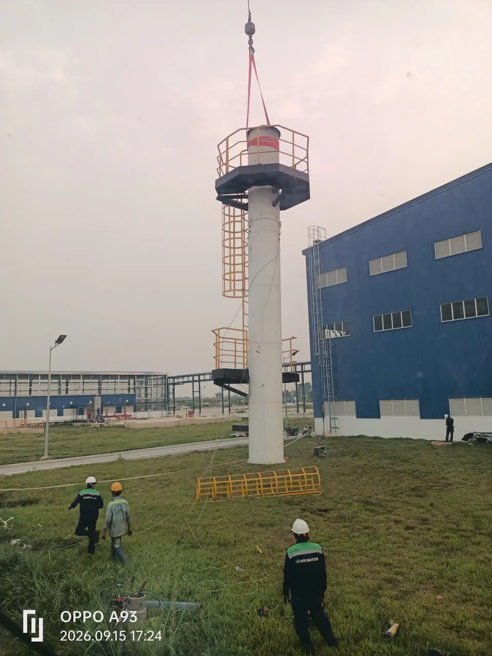 Kết cấu hình trụ được treo tại công trình Tây Ninh