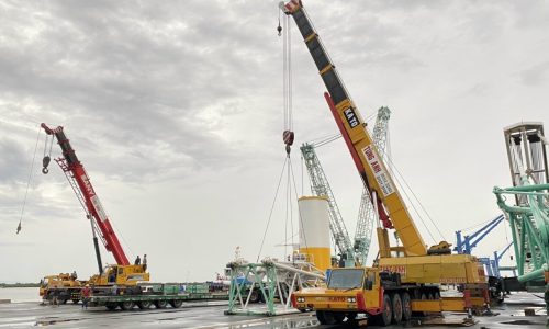 cung cấp dịch vụ nâng hạ hàng hóa Lắp đặt công trình công nghiệp
